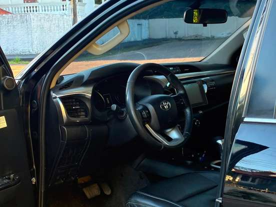 TOYOTA-HILUX-2.8 SRX 4X4 CD 16V DIESEL 4P AUTOMÁTICO TOYOTA-HILUX-2016
