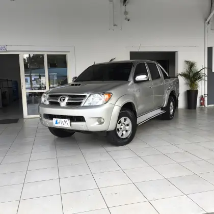 TOYOTA HILUX 3.0 SRV 4X4 CD 16V TURBO INTERCOOLER DIESEL 4P AUTOMÁTICO TOYOTA HILUX 3.0 SRV 4X4 CD 16V TURBO INTERCOOLER DIESEL 4P AUTOMÁTICO
