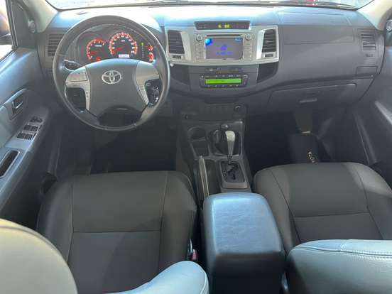 TOYOTA-HILUX-3.0 SRV 4X4 CD 16V TURBO INTERCOOLER DIESEL 4P AUTOMÁTICO TOYOTA-HILUX-2011