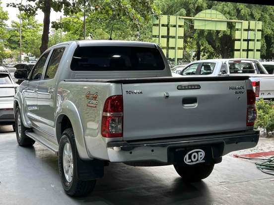 TOYOTA-HILUX-3.0 SRV 4X4 CD 16V TURBO INTERCOOLER DIESEL 4P AUTOMÁTICO TOYOTA-HILUX-2012