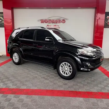 TOYOTA HILUX SW4 2.7 SR 4X2 16V FLEX 4P AUTOMÁTICO TOYOTA HILUX SW4 2.7 SR 4X2 16V FLEX 4P AUTOMÁTICO