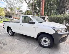 TOYOTA HILUX 2.8 D-4D TURBO DIESEL CS 4X4 MANUAL TOYOTA HILUX 2.8 D-4D TURBO DIESEL CS 4X4 MANUAL