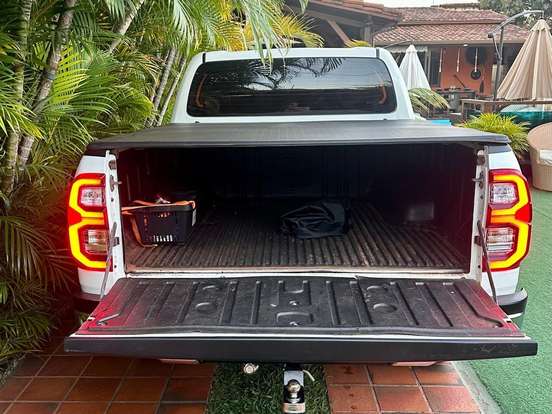 TOYOTA-HILUX-2.8 POWER PACK 4X4 CD 16V DIESEL 4P MANUAL TOYOTA-HILUX-2019
