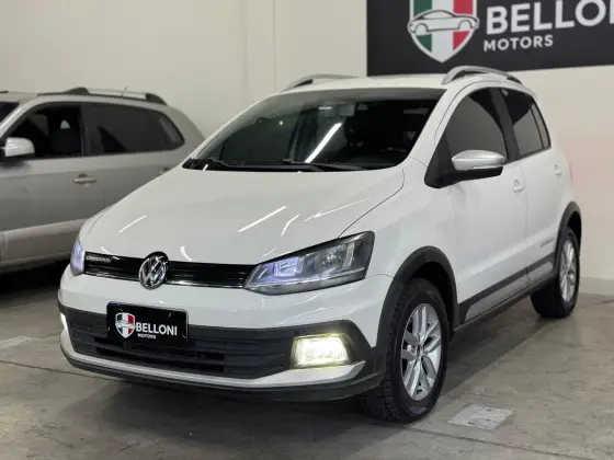 VOLKSWAGEN FOX 1.6 MI HIGHLINE 8V FLEX 4P AUTOMATIZADO VOLKSWAGEN FOX 1.6 MI HIGHLINE 8V FLEX 4P AUTOMATIZADO