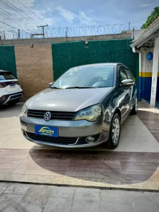 VOLKSWAGEN POLO SEDAN 1.6 MI COMFORTLINE 8V FLEX 4P AUTOMATIZADO VOLKSWAGEN POLO SEDAN 1.6 MI COMFORTLINE 8V FLEX 4P AUTOMATIZADO