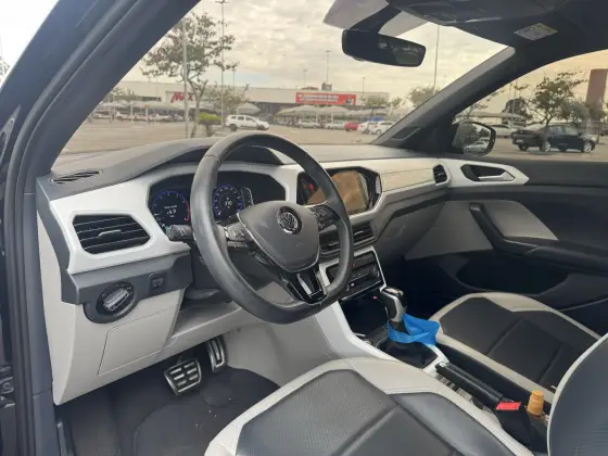 /en/city/cate-car-used-car/volkswagen-t-cross-2021-1-4-250-tsi-total-flex-highline-automatic-48194415915762688/-13