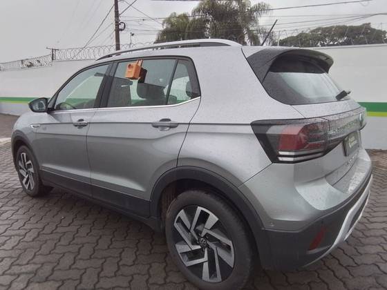 /en/city/cate-car-used-car/volkswagen-t-cross-2025-1-4-250-tsi-total-flex-highline-automatic-48173747428001792/-4