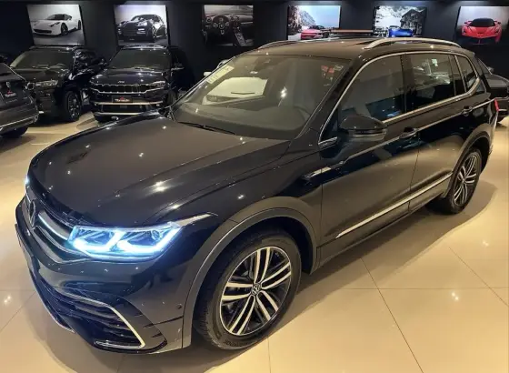 VOLKSWAGEN TIGUAN 2.0 300 TSI GASOLINA ALLSPACE R-LINE AUTOMÁTICO VOLKSWAGEN TIGUAN 2.0 300 TSI GASOLINA ALLSPACE R-LINE AUTOMÁTICO