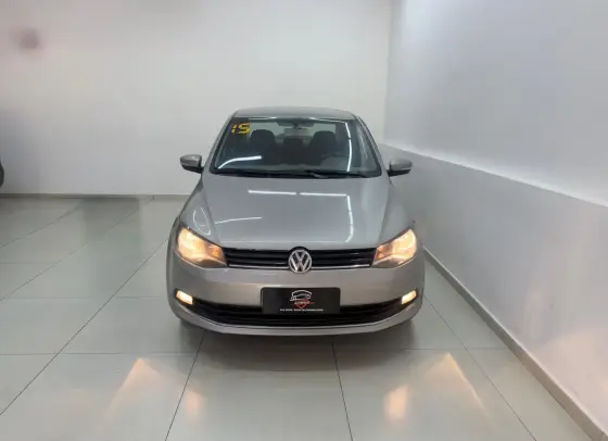 VOLKSWAGEN VOYAGE 1.6 MI COMFORTLINE 8V FLEX 4P MANUAL VOLKSWAGEN VOYAGE 1.6 MI COMFORTLINE 8V FLEX 4P MANUAL
