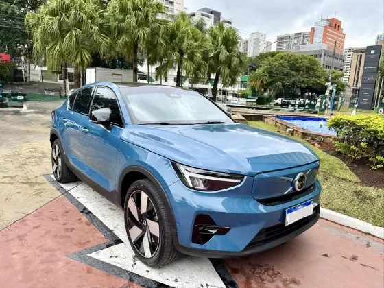 VOLVO C40 P8 RECHARGE TWIN ELECTRIC ULTIMATE AWD VOLVO C40 P8 RECHARGE TWIN ELECTRIC ULTIMATE AWD