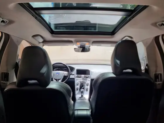 /en/city/cate-car-used-car/volvo-xc60-2017-2-0-t5-momentum-gasoline-4p-automatic-48968654608466944/-6