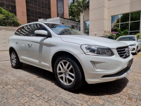 /en/city/cate-car-used-car/volvo-xc60-2017-2-0-t5-momentum-gasoline-4p-automatic-48968654608466944/-12