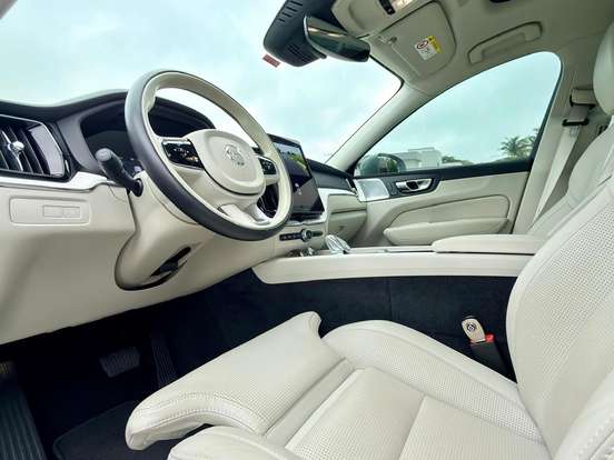 VOLVO-XC60-2.0 T8 PHEV ULTRA AWD GEARTRONIC VOLVO-XC60-2025