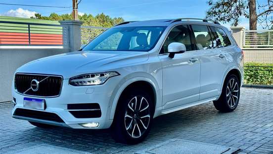 VOLVO-XC90-2017