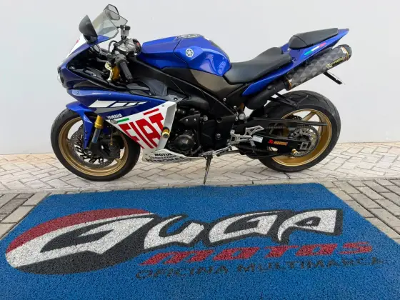 YAMAHA YZF R1 YAMAHA YZF R1