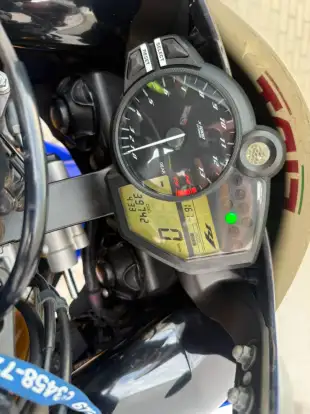 YAMAHA-YZF R1-2009