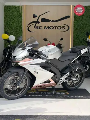 YAMAHA-YZF R15-2026