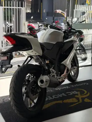 YAMAHA-YZF R15-2026