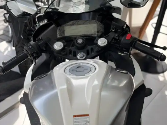 YAMAHA-YZF R15 YAMAHA-YZF R15-2026