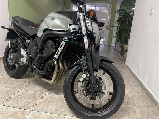 YAMAHA-FAZER 600-2008