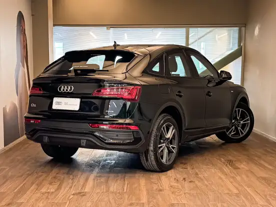 AUDI-Q5-2.0 55 TFSIE PHEV SPORTBACK PERFORMANCE BLACK QUATTRO S TRONIC AUDI-Q5-2022