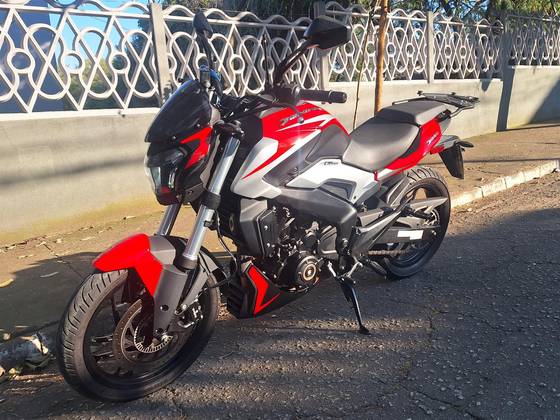BAJAJ DOMINAR 250 