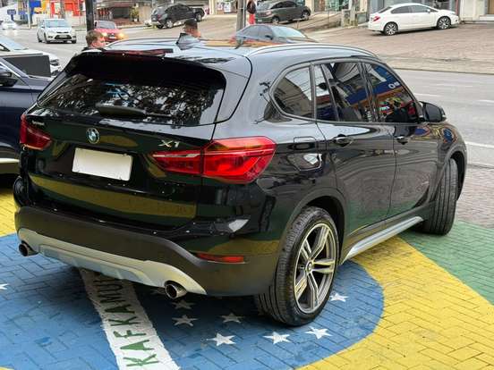 BMW-X1-2.0 16V TURBO ACTIVEFLEX SDRIVE20I X-LINE 4P AUTOMÁTICO BMW-X1-2016