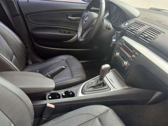 BMW-120i-2.0 HATCH 16V GASOLINA 4P AUTOMÁTICO BMW-120i-2007