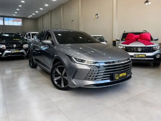 BYD KING 1.5 DM-I PHEV GS AUTOMÁTICO BYD KING 1.5 DM-I PHEV GS AUTOMÁTICO