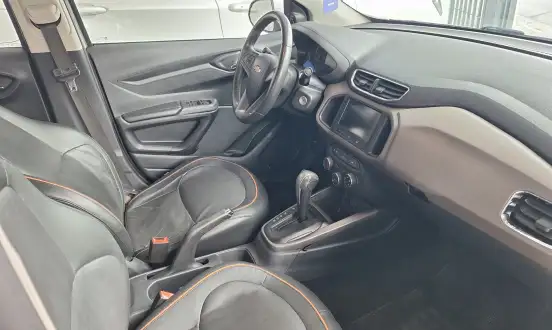 CHEVROLET-PRISMA-2014