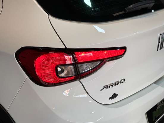 FIAT-ARGO-1.8 E.TORQ FLEX HGT MANUAL FIAT-ARGO-2018