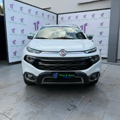 FIAT TORO 2.0 16V TURBO DIESEL RANCH 4WD AT9 FIAT TORO 2.0 16V TURBO DIESEL RANCH 4WD AT9