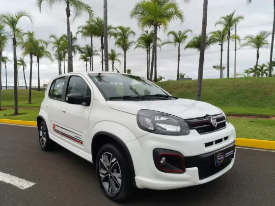 FIAT UNO 1.3 FIREFLY FLEX SPORTING 4P DUALOGIC FIAT UNO 1.3 FIREFLY FLEX SPORTING 4P DUALOGIC