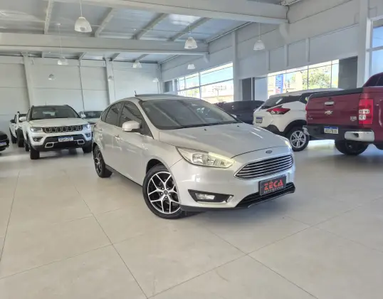 FORD FOCUS 2.0 TITANIUM PLUS 16V FLEX 4P POWERSHIFT FORD FOCUS 2.0 TITANIUM PLUS 16V FLEX 4P POWERSHIFT