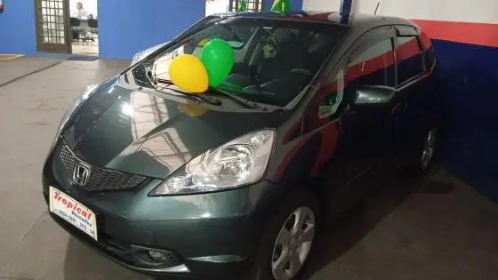 HONDA FIT 1.4 LX 16V FLEX 4P MANUAL HONDA FIT 1.4 LX 16V FLEX 4P MANUAL