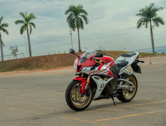 HONDA-CBR 600RR-2012