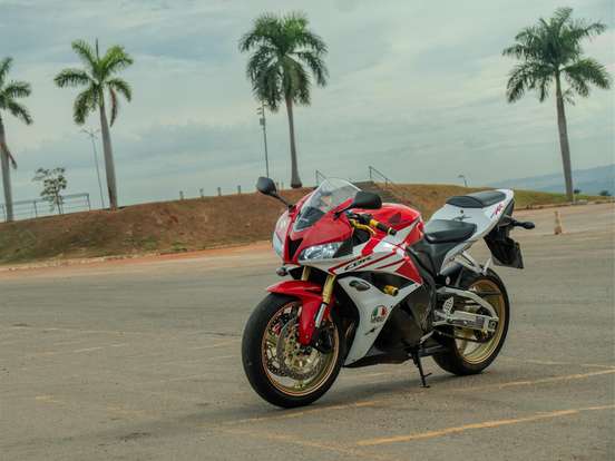 HONDA-CBR 600RR HONDA-CBR 600RR-2012