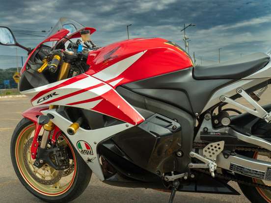 HONDA-CBR 600RR HONDA-CBR 600RR-2012