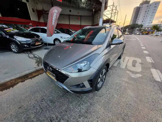 HYUNDAI HB20X 1.6 16V FLEX VISION MANUAL HYUNDAI HB20X 1.6 16V FLEX VISION MANUAL