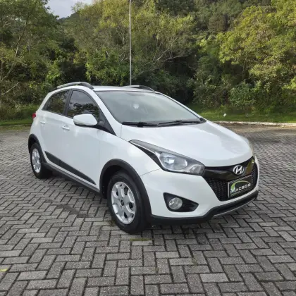 HYUNDAI HB20X 1.6 16V STYLE FLEX 4P MANUAL HYUNDAI HB20X 1.6 16V STYLE FLEX 4P MANUAL