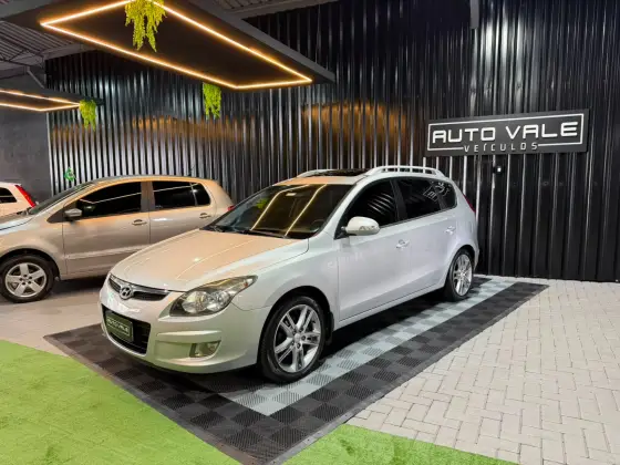 HYUNDAI I30 2.0 MPFI GLS 16V GASOLINA 4P AUTOMÁTICO HYUNDAI I30 2.0 MPFI GLS 16V GASOLINA 4P AUTOMÁTICO