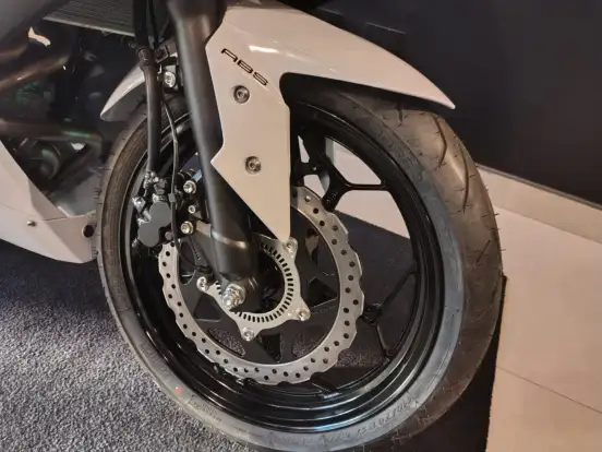 KAWASAKI-NINJA 300-2026