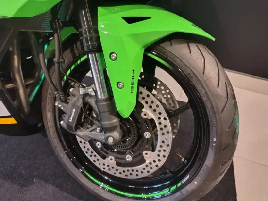KAWASAKI-NINJA ZX-4RR-2026