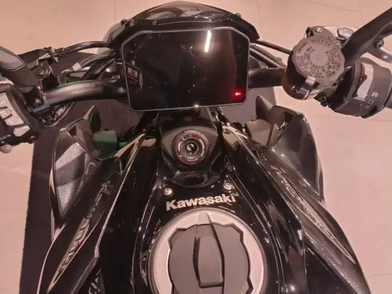 KAWASAKI-Z1100 KAWASAKI-Z1100-2026