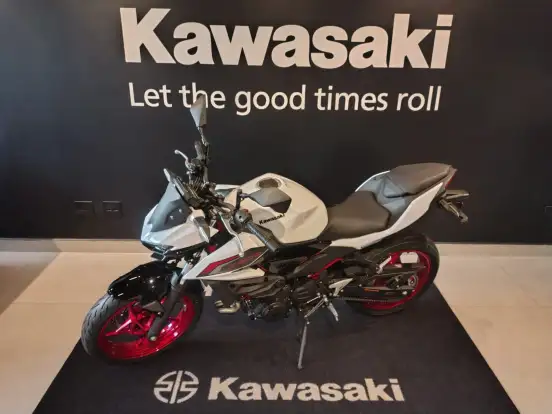 KAWASAKI-Z500 SE KAWASAKI-Z500 SE-2026