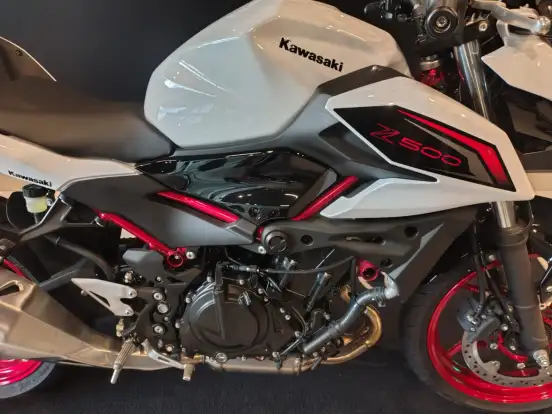 KAWASAKI-Z500 SE KAWASAKI-Z500 SE-2026