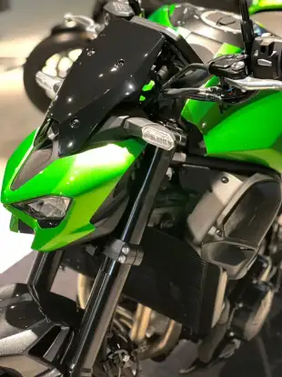 KAWASAKI-Z900-2026