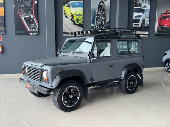 LAND ROVER DEFENDER 2.5 90 SW TETO RIGIDO 4X4 TURBO INTERCOOLER DIESEL 2P MANUAL