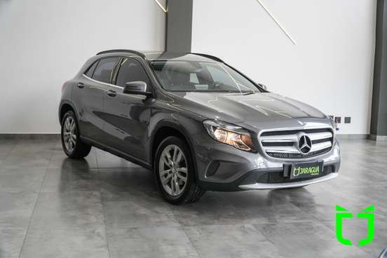 MERCEDES-BENZ-GLA 200-2017