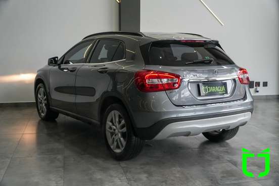 MERCEDES-BENZ-GLA 200-2017